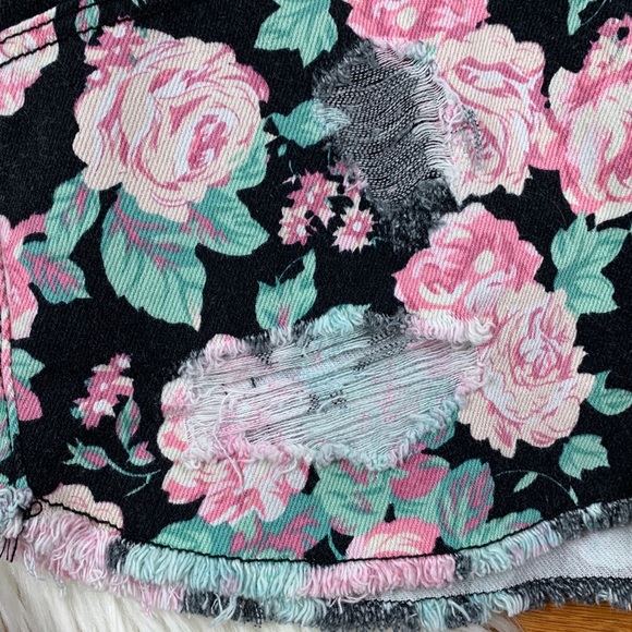 Forever21 Women’s Floral Distressed Short Overalls - Picture 5 of 8